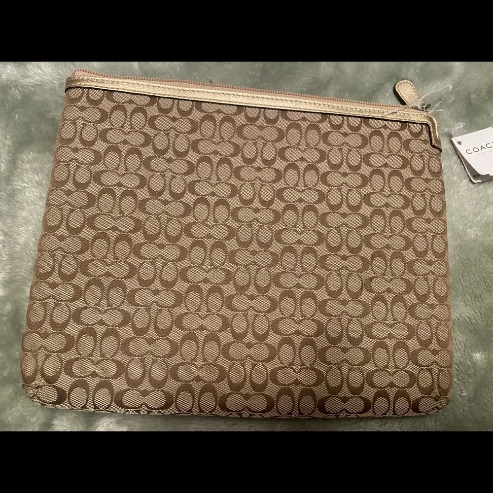 Coach Sig Tablet SLv